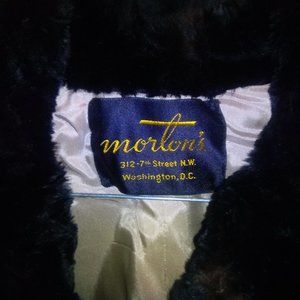 Vintage 60’s Luxurious Black Dyed Fur Clutch Cape.